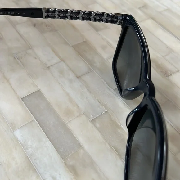 Chanel Polarized Navy Chain Sunglasses! - Picture 4 of 14